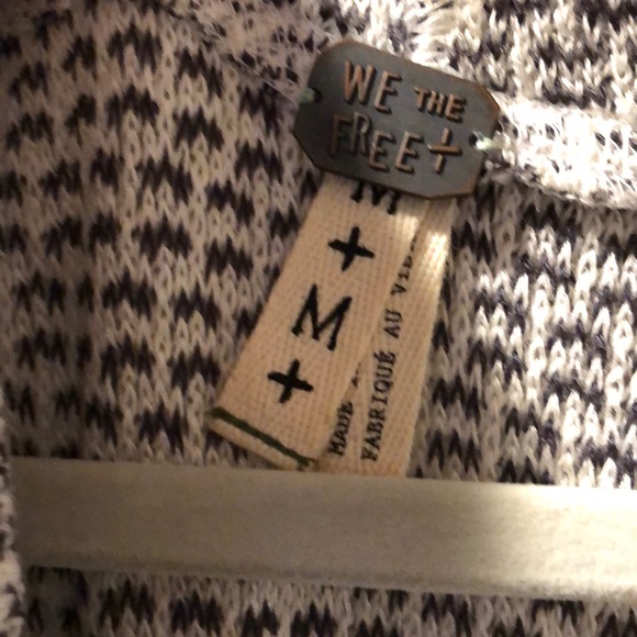 Cowl neck tank top - Picture 2 of 3